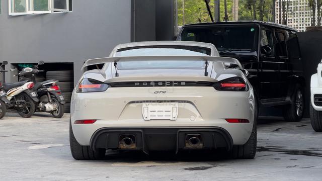 2021 Porsche CAYMAN 718 GT4 4.0 (M) - 4
