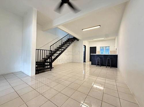 FACING OPEN 2 Storey Taman Saujana Aman Saujana Utama 1
