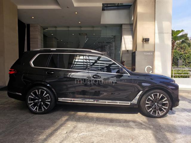 2024 Bmw X7 3.0 xDRIVE40i Under Warranty Local Car - 4