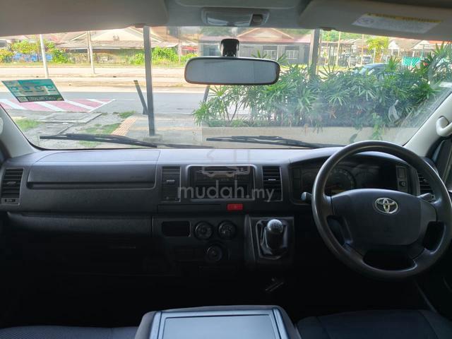 2017 Toyota HIACE 2.5 (M) Panel Van - 5