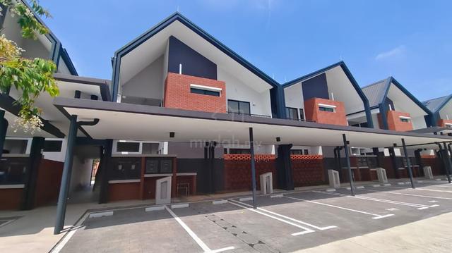 Elmina Ilham residence 3 , single storey townhouse with 2 yards 1