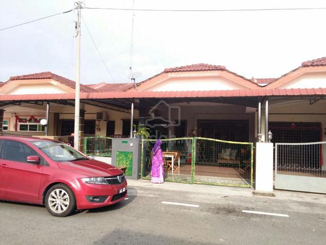 Bukit pasir 1
