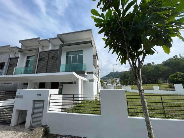Corner unit Oasis Taman Kajang Perdana direct access to Kajang Bypass 1
