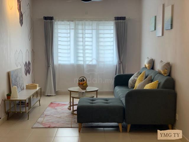 De Bayu Apartment 1