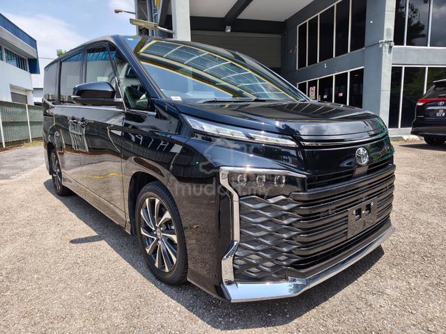 2022 Grade 5A 9kKM only Toyota VOXY 2.0 S-Z (A) - 1