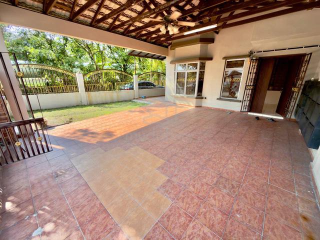 ENDLOT 30' x 65' 🔥 2-Storey Seksyen 5 Bandar Mahkota Cheras FOR SALE! 1