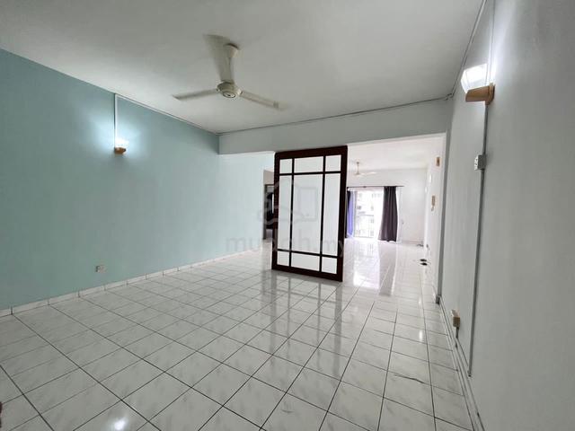 Tiara Kelana 1