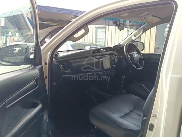 2018 Toyota HILUX 2.4 MT FACELIFT (M) - 5