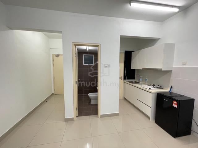 Galleria (Seri Kembangan) 4