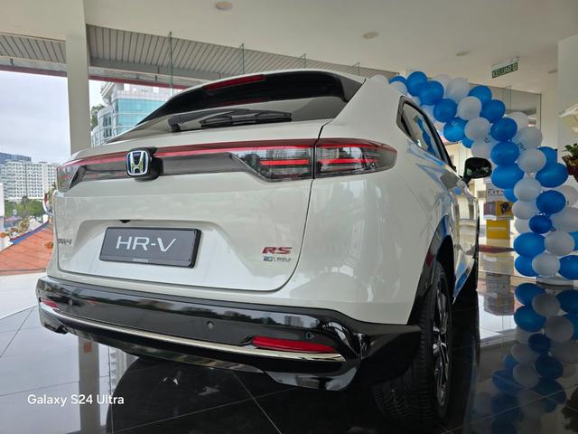 Honda HR-V 1.5 Full Loan Full Accesories - 3