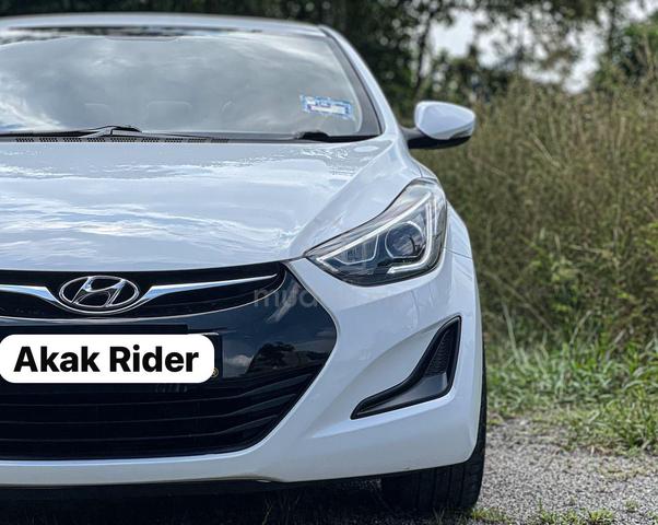 2015 Hyundai ELANTRA 1.6 ELEGANCE FACELIFT (A) - 2