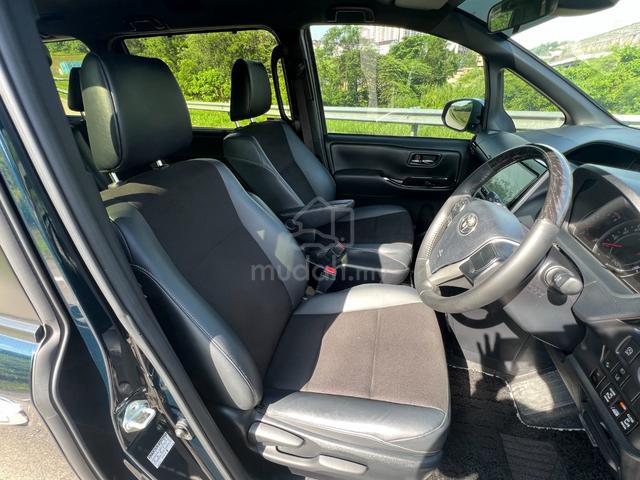 2021 Toyota noah 2.0SI , 2024, WARRANTY, 64K KM - 5