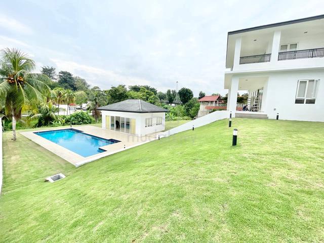 FREEHOLD NEW UNIT 19000ft 2 Storey Bungalow Country Heights Kajang 1