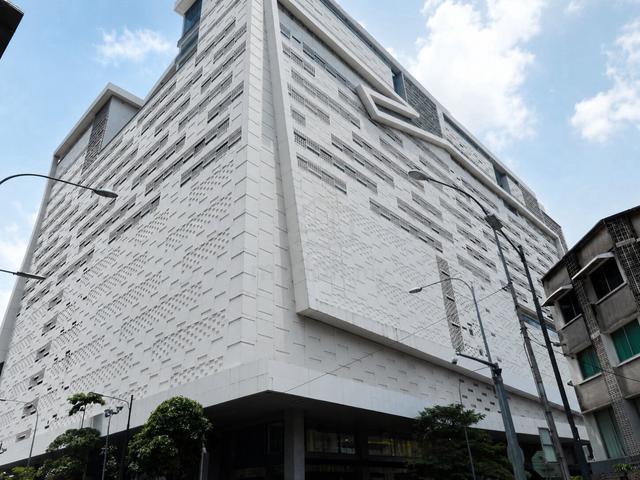 [SAVE UP 702K] Kenanga Wholesale City, 915 sf, Cheras 1