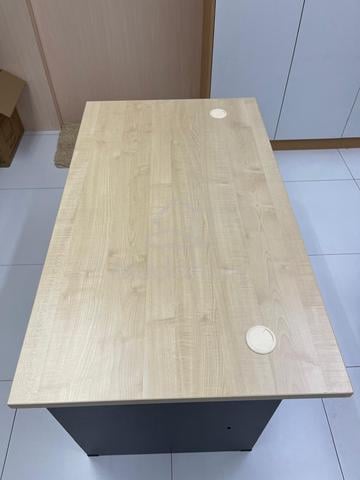 Office Table 4 Feet - photo 4 of 6