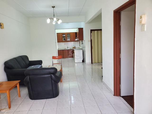 Pandan Court 1