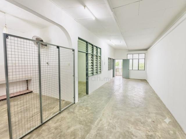 Upper Floor Shop Office Seksyen 4 Bangi 1760sqft 4 Rooms Rent 1