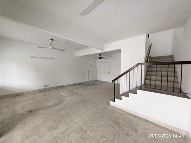 Double Storey Jalan SS2 Petaling Jaya For Sale 1