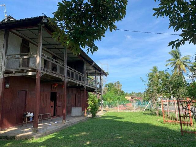 Melaka Pindah 1.5 Acre Land Size Bungalow House Freehold Main Road 1