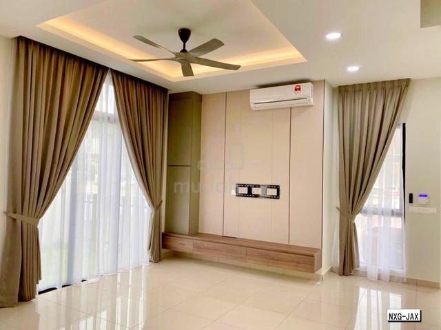 FULLY RENOVATED!!Nara Eco Ardence Setia Alam Double Storey Garden Home 1