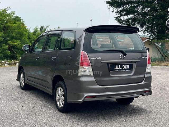 2009 Toyota INNOVA 2.0 E FACELIFT (A) - 4