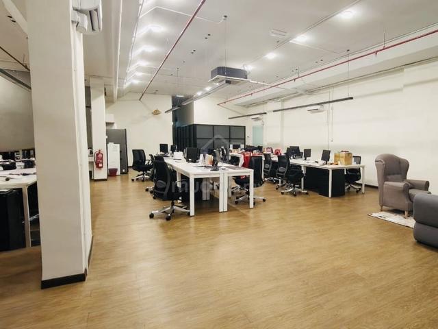 BIG OFFICE LOT. Golden Triangle 1. Sg Ara. 2nd Floor. With Lift access 1