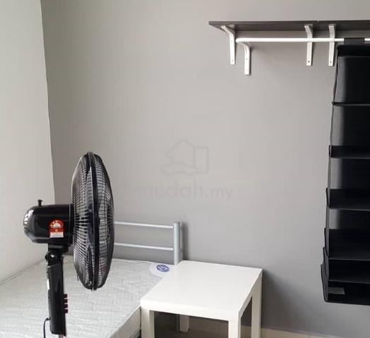 FEMALE unit Rooms Available >  Pinnacle Kelana Jaya

 1