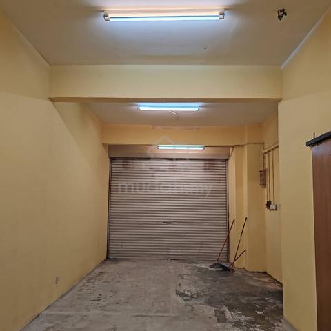 Retail Shop Office - BDR Kinrara Puchong 1