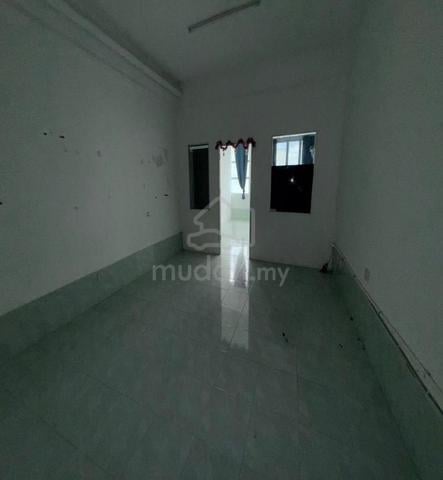 Bandar Seri Putra 1st & 2nd Floor Shop Lots For Rent 1