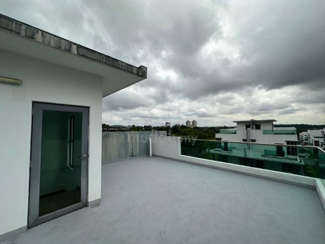 3 storey cluster/ Skudai/ Freehold/ 4bed/ Jb/ free legal fee/ 956k 4