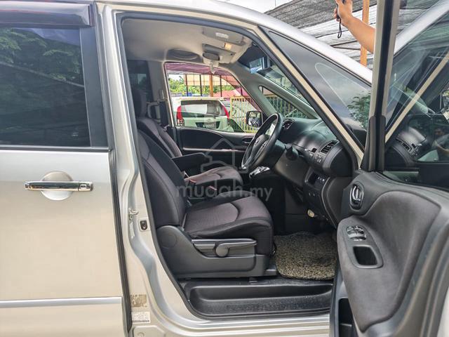 2013 Nissan SERENA FULL SPEC 2.0 (AUTO) - 4