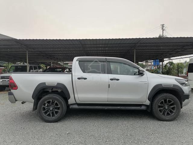 2022 Toyota HILUX D/CAB 2.8 ROGUE (A) 4X4 - 3