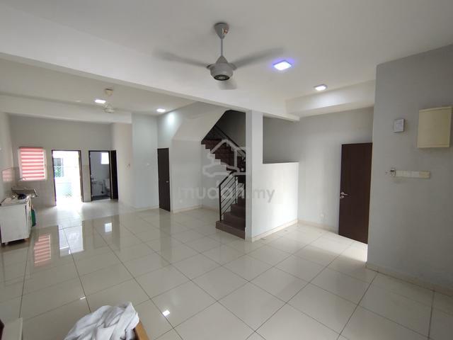 FULL LOAN BOOKING 1K FREEHOLD PARTLY FURNISHED 2 Storey Taman Ruby 5