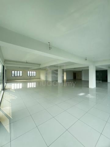 SATOK Spacious Office Space With LIFT For Rent, 4500sqft, Fully Tiles 1