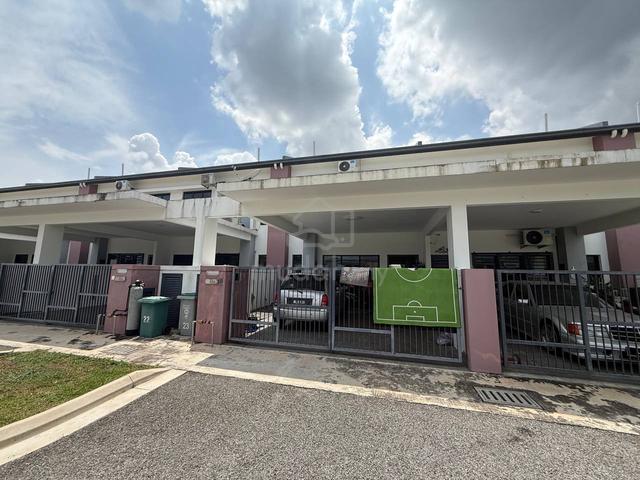 Teres 2 tingkat Bandar Tasik Senangin Lenggeng 1