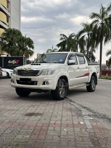 2015 Toyota HILUX 2.5 G VNT DOUBLE CAB (A) - 3