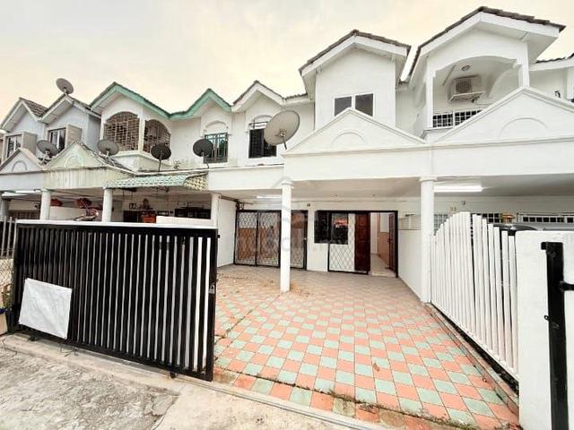 RENOVATED+NICE UNIT 2-Storey Terrace Taman Batu Belah Klang 1
