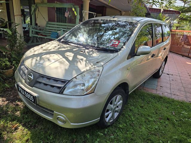 2011 Nissan GRAND LIVINA 1.6 CLASSIC/COMFORT (A) - 1