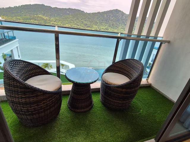 Queens Residences Q1 @ Queens Waterfront 1