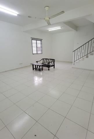 House For Rent at Taman Merdeka 1