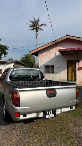 2011 Mitsubishi TRITON 2.5 LITE KA4TNJNMR - 4