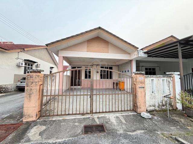 End Lot Single Storey Taman Bukit Galena Seremban 1