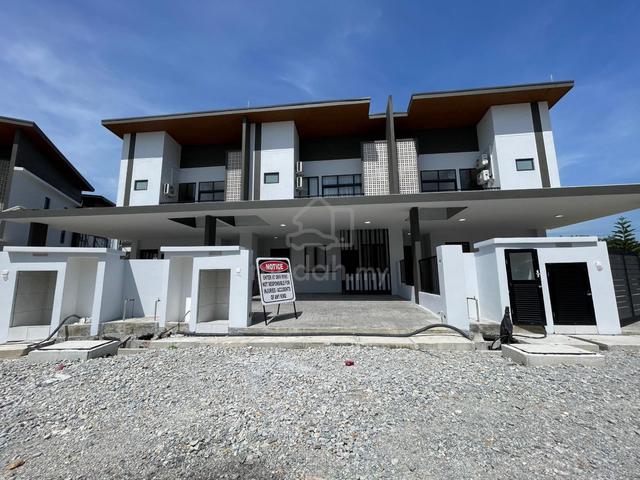 Facing golf course, 2 Storey Superlink Bangi Golf Resort, Bangi 1