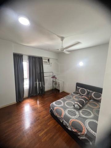 Seri Maya Master Room For Rent-Mixed Gender Only 1