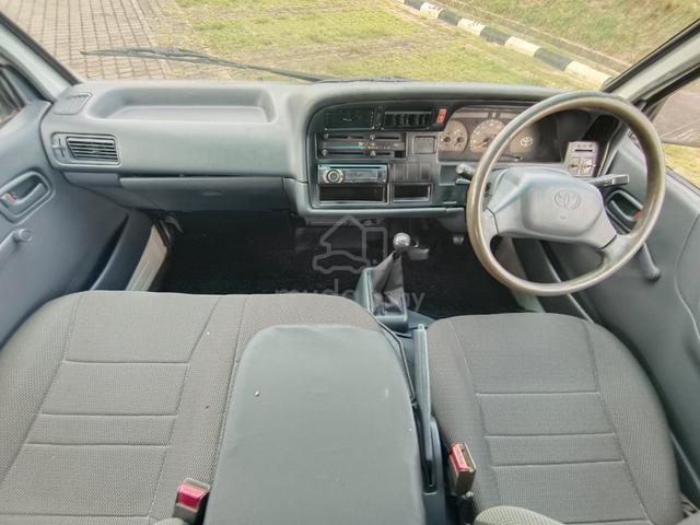 2005 Toyota HIACE 3.0 (M) Window Van 14 Seat - 5