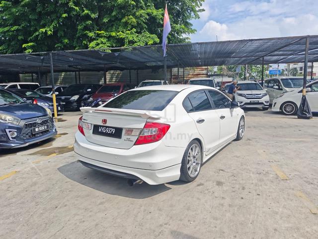2013 Honda CIVIC FB 1.8 (AUTO) - 3