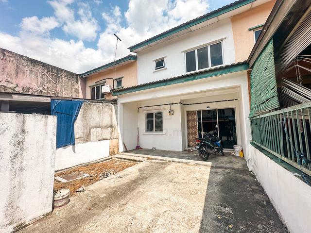 LOW DEPOSIT Taman Sri Haneco Semenyih Double Storey Terrace 1
