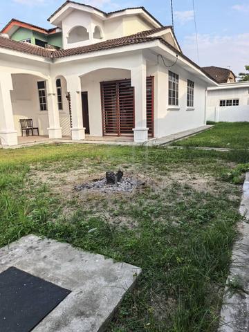 1 1/2 story semi-d di Seri manjung 1