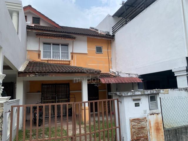 Huge 2-Storey Terrace Laman Bakawali Kota Seriemas (Partially) Nilai 1