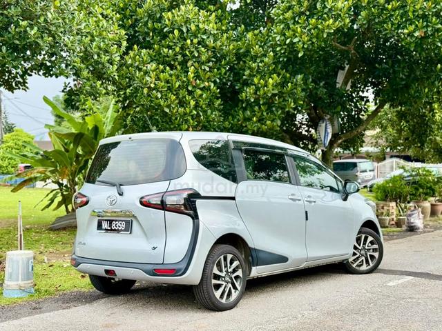 ON THE ROAD 2017 Toyota SIENTA 1.5 NSP170R (A) - 4